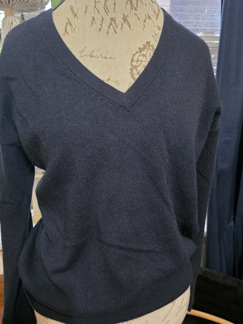 Equipment 100% Cashmere Deep Navy V-Neck Sweater
